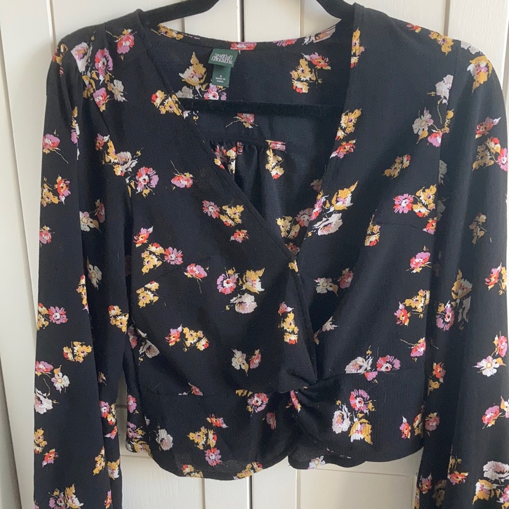 Cropped long sleeve floral shirt